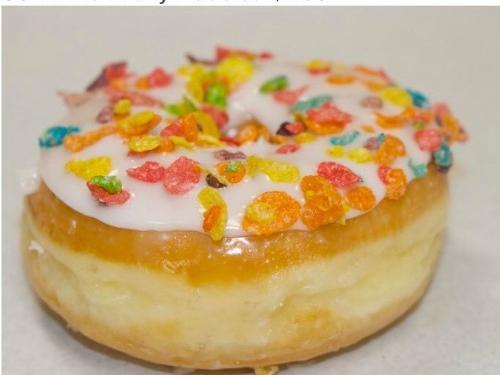 White Glaze Donut w/ Fruity Pebbles